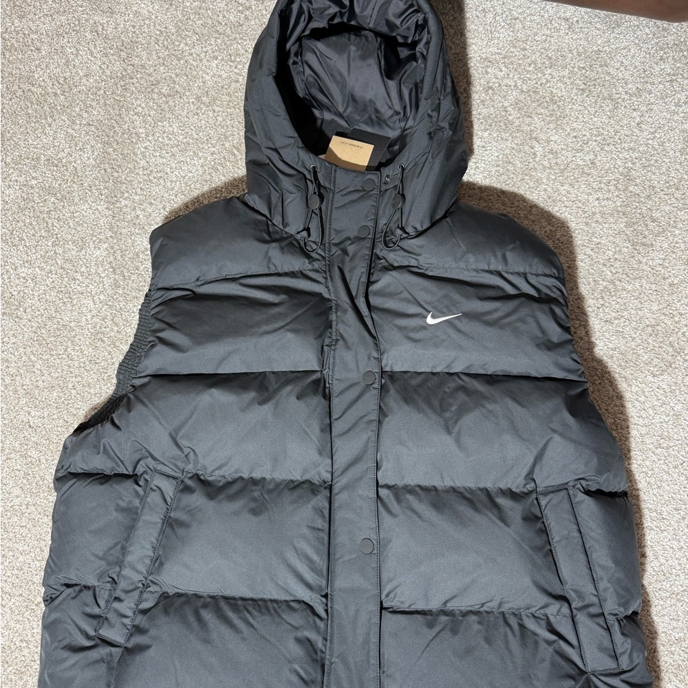 Nike Therma Fit Women Metro Hooded Puffer Vest Black